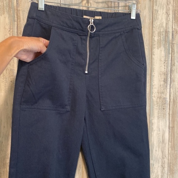 TGLA |  Front Zipper High Waisted Navy Cuffed Pants | NWT | XS - Picture 3 of 8